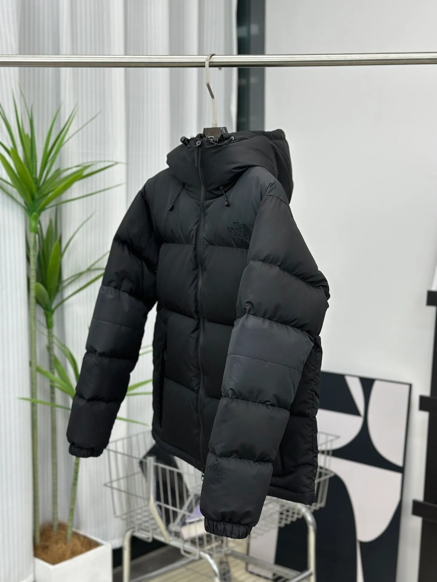 𝗧𝗛𝗘 𝗡𝗢𝗥𝗧𝗛 𝗙𝗔𝗖𝗘 22F-WS Nuptse Hoodie 。 。GORE-TEXINFINIUM PRODUCTS ， 。 。 ， ， 。 ， 。 ： Red Size：S M L XL XXL